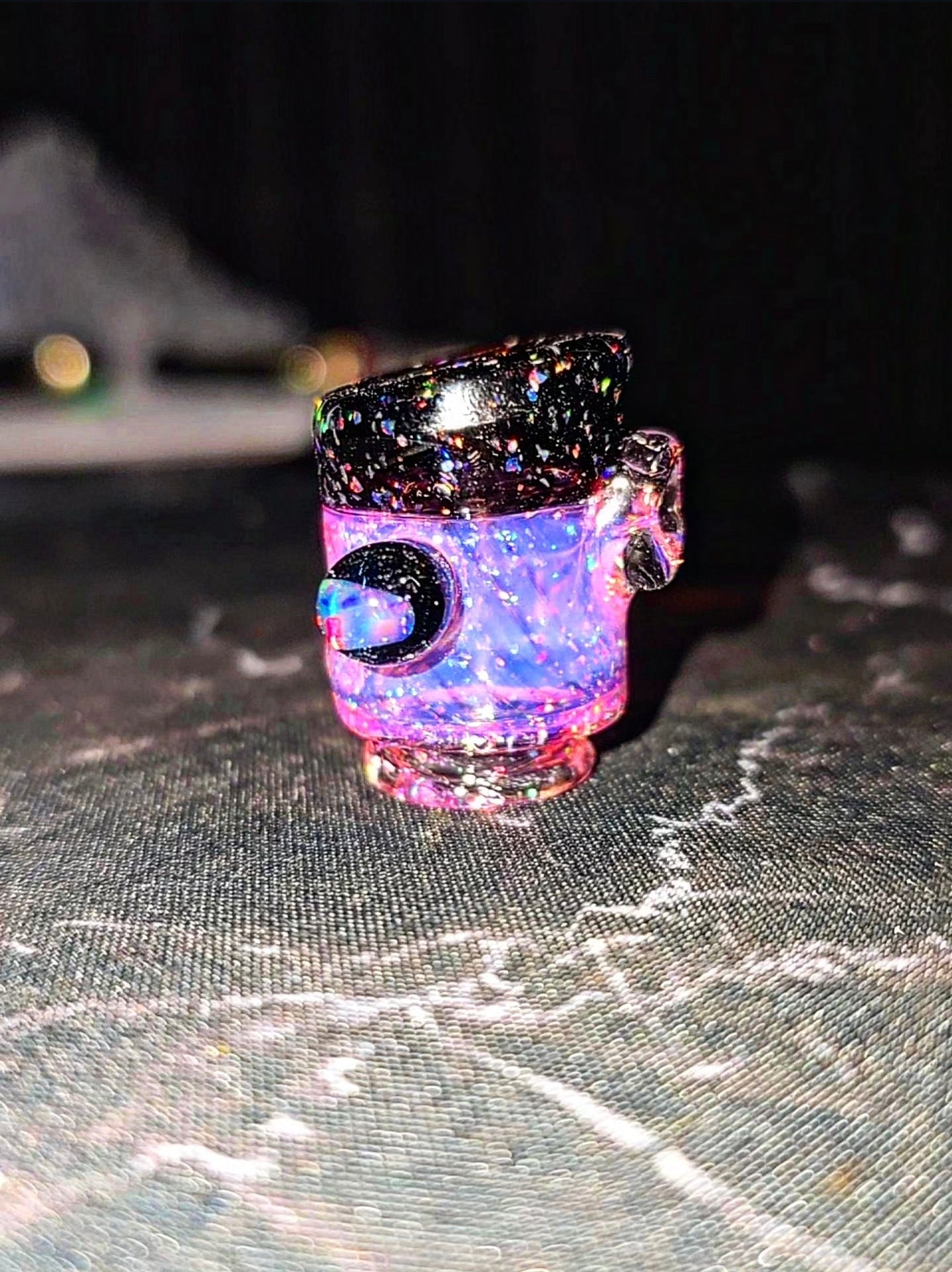 Night Pulse – Pivot Black & Telemagneta Crushed Opal Spinner